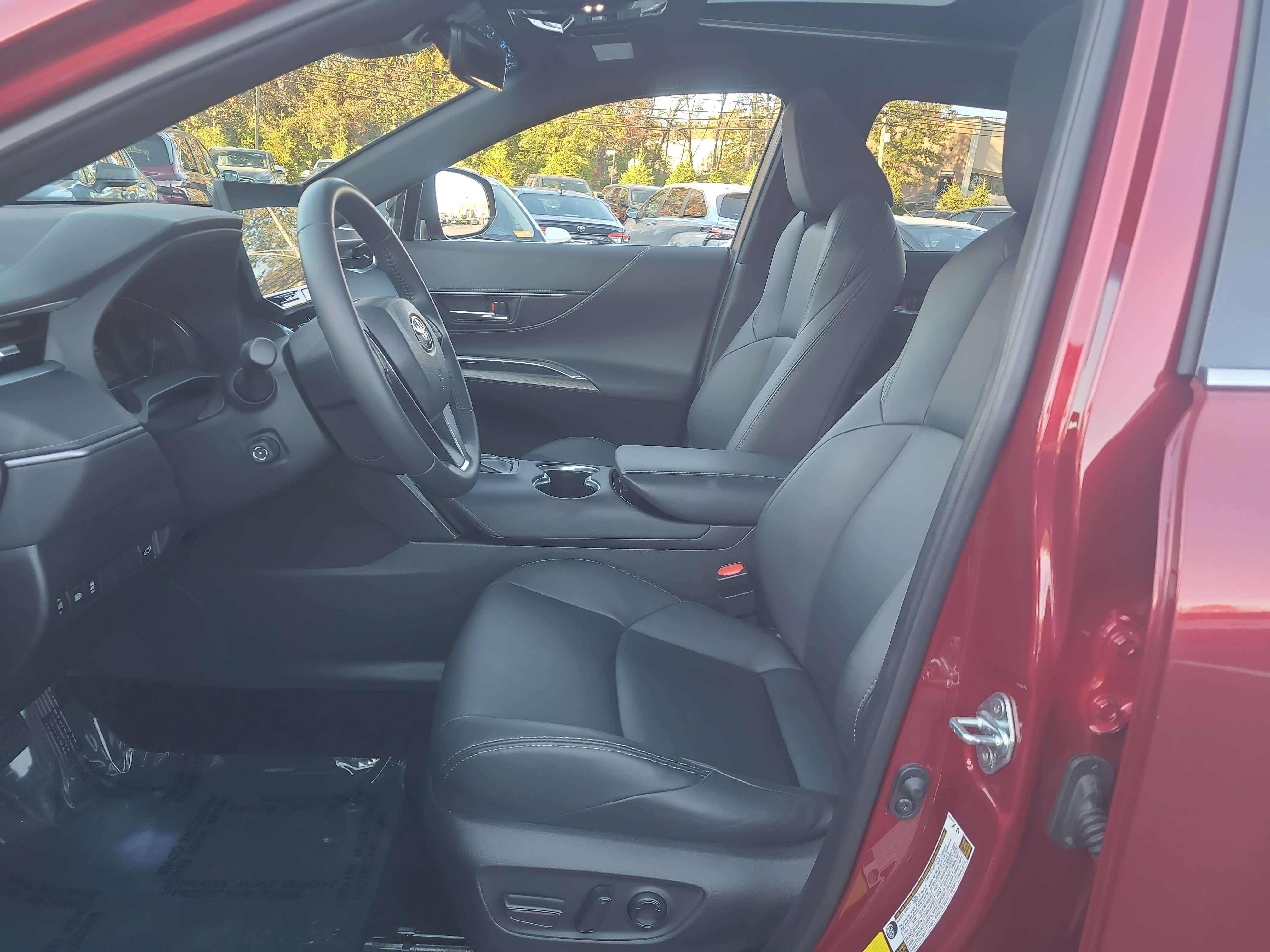 Certified 2023 Toyota Venza Nightshade AWD/4WD image 16