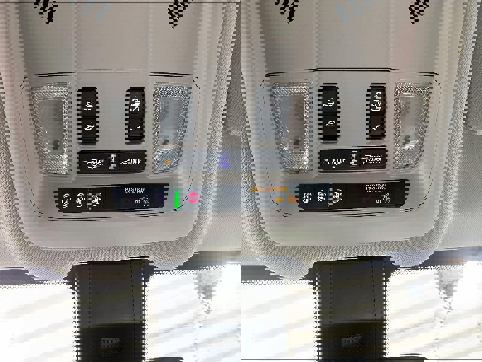 Used 2023 GMC Terrain SLE w/ Driver Convenience Package image 27