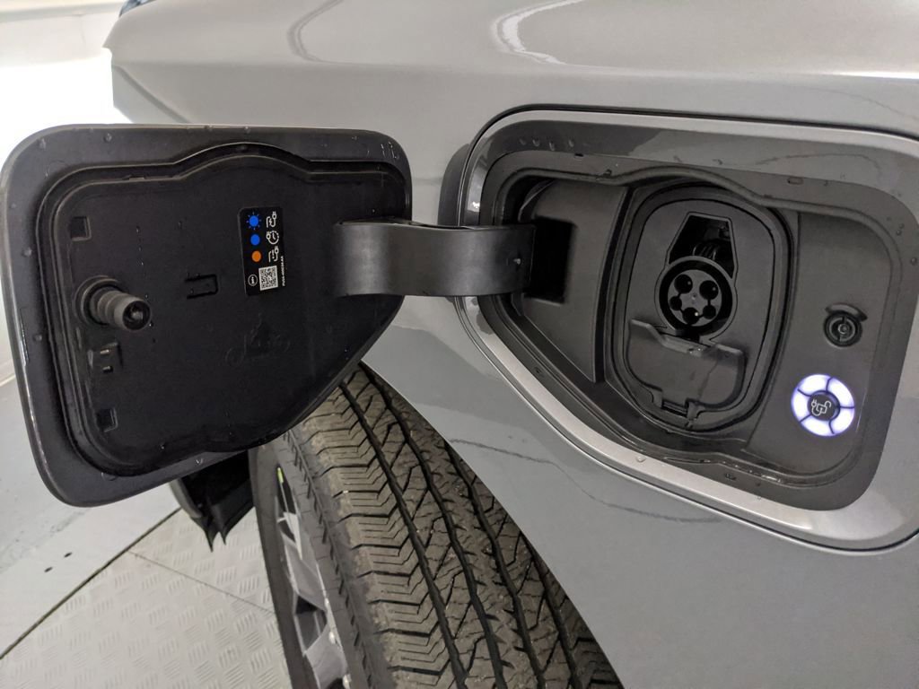 New 2025 Ford F150 Lightning Flash image 28