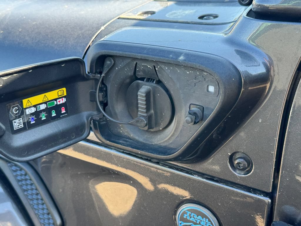 Used 2024 Jeep Wrangler Unlimited AWD/4WD image 18