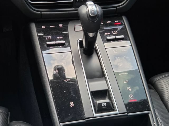 Used 2022 Porsche Macan AWD/4WD image 12