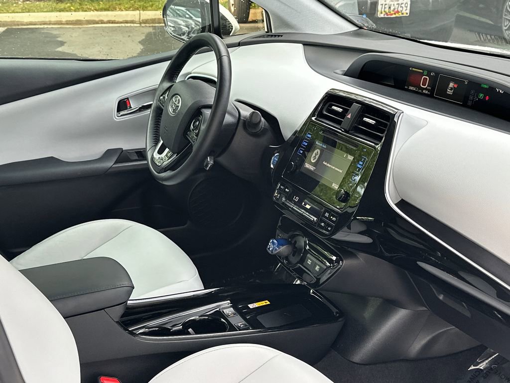 Used 2019 Toyota Prius XLE w/ Carpet Mat Package FWD image 8