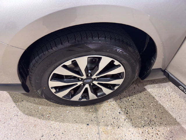 Used 2017 Subaru Outback 2.5i Limited AWD/4WD image 29