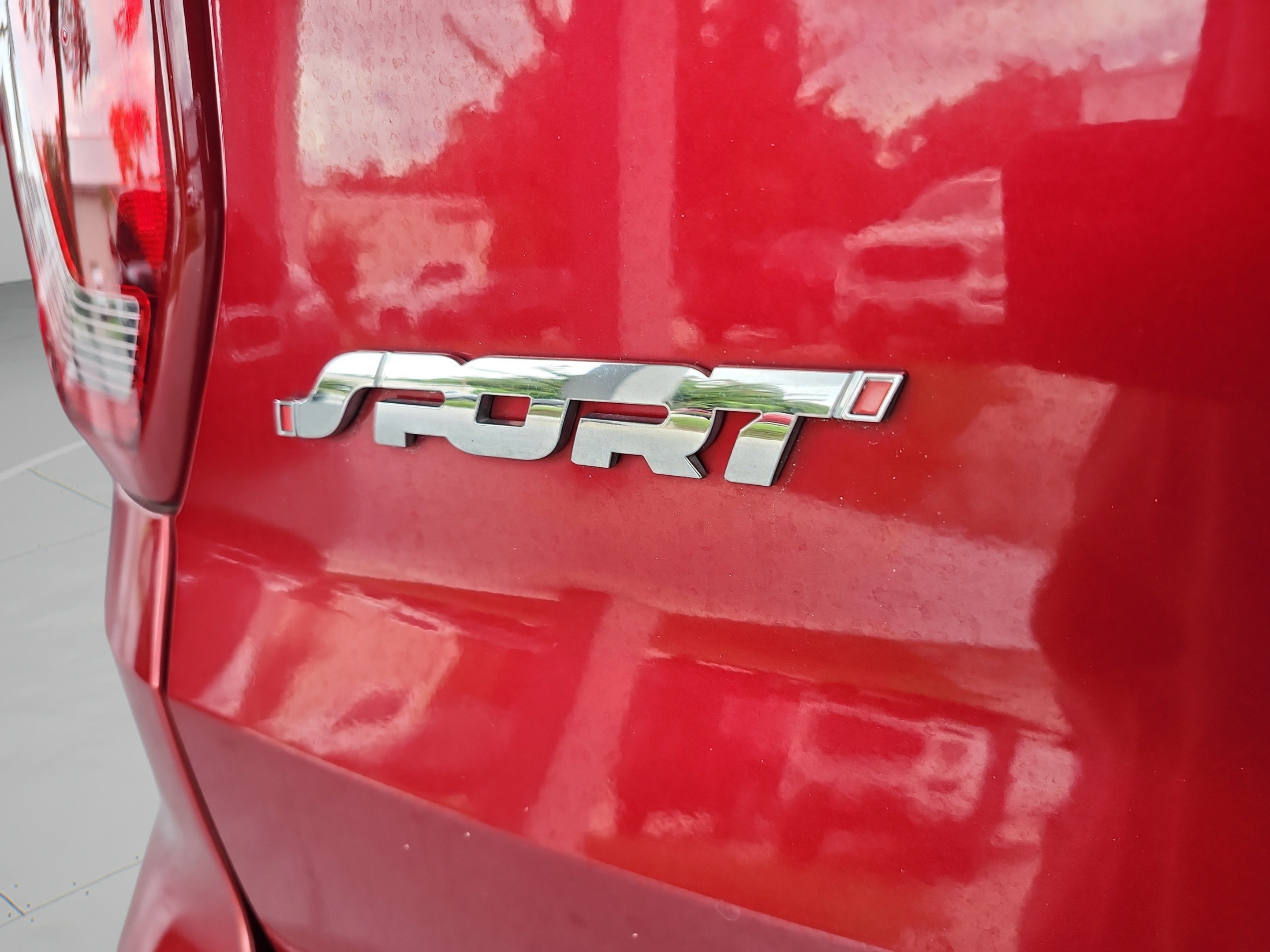 Used 2018 Ford Explorer Sport w/ Ford Safe & Smart Package AWD/4WD image 30