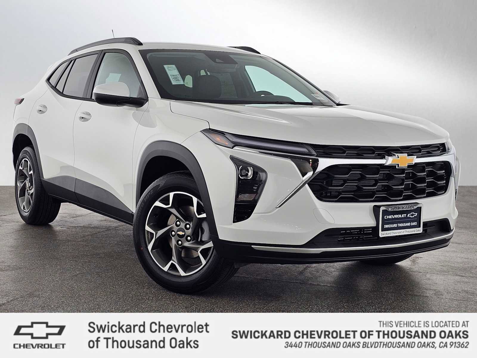 New 2026 Chevrolet Trax LT w/ Driver Confidence Package FWD image 1