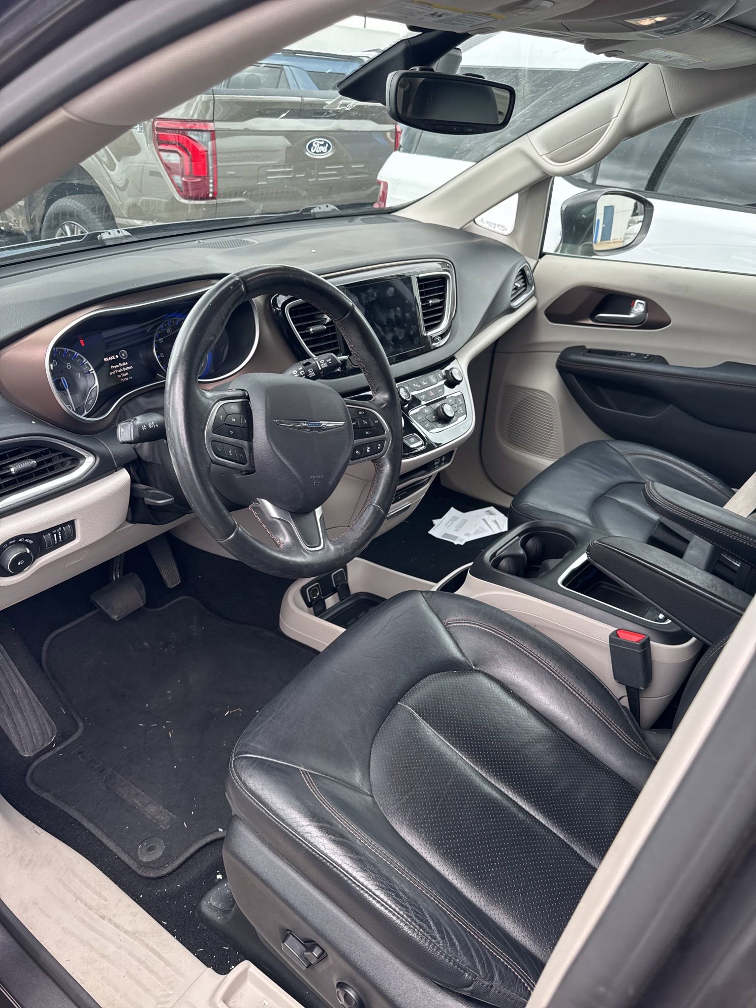 Used 2017 Chrysler Pacifica Touring-L Plus w/ Advanced Safetytec Group image 5