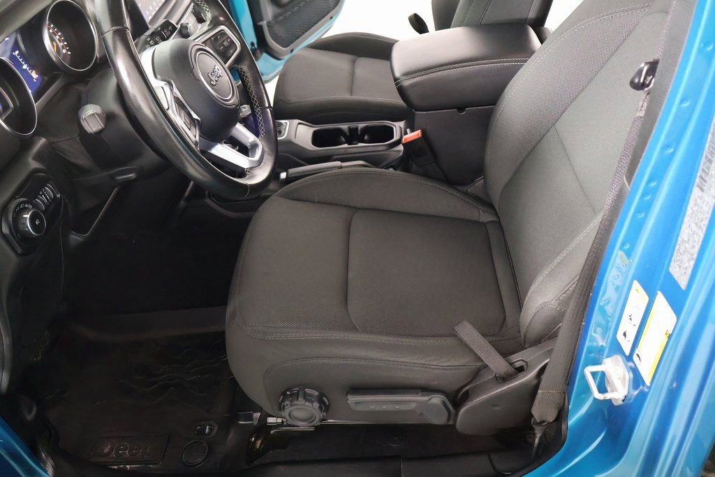 Used 2019 Jeep Wrangler Unlimited Sahara image 10