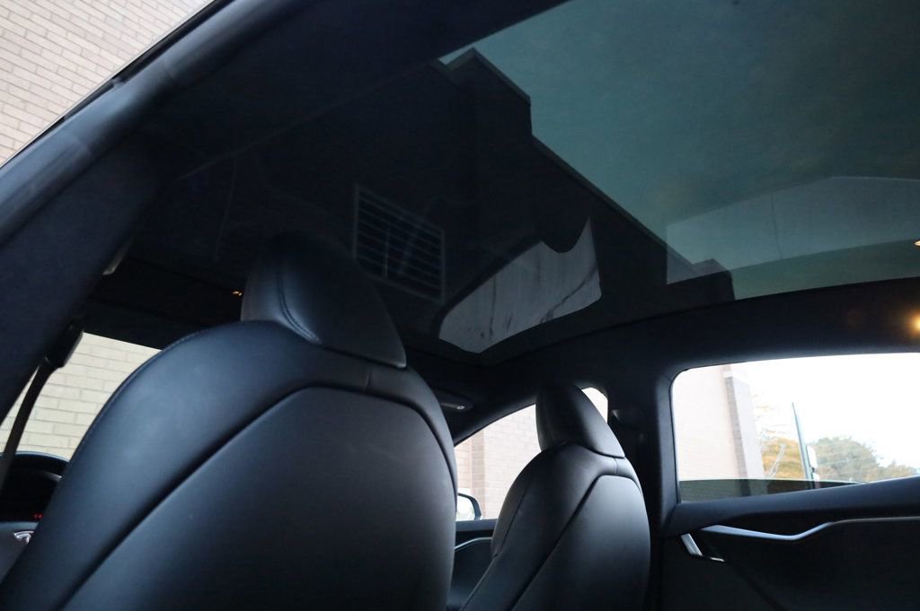 Used 2020 Tesla Model S Long Range Plus image 18