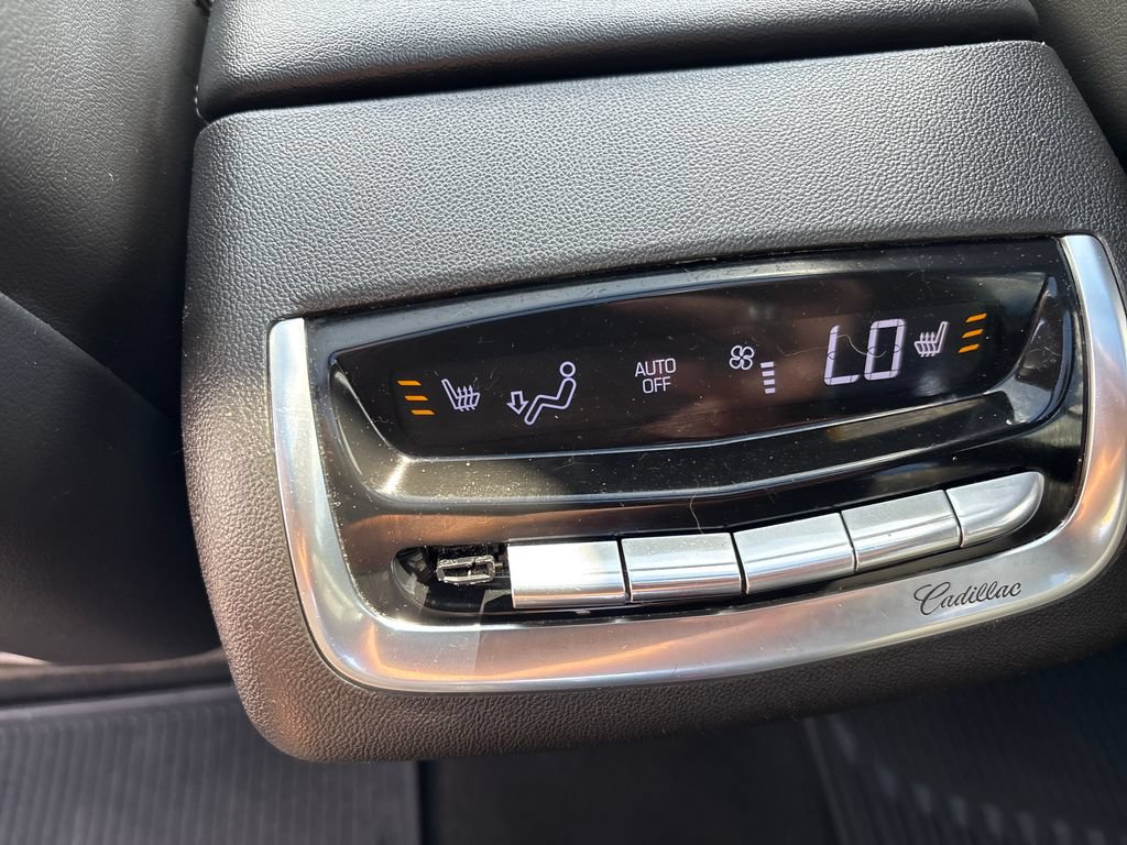 Certified 2023 Cadillac XT6 Premium Luxury AWD/4WD image 36