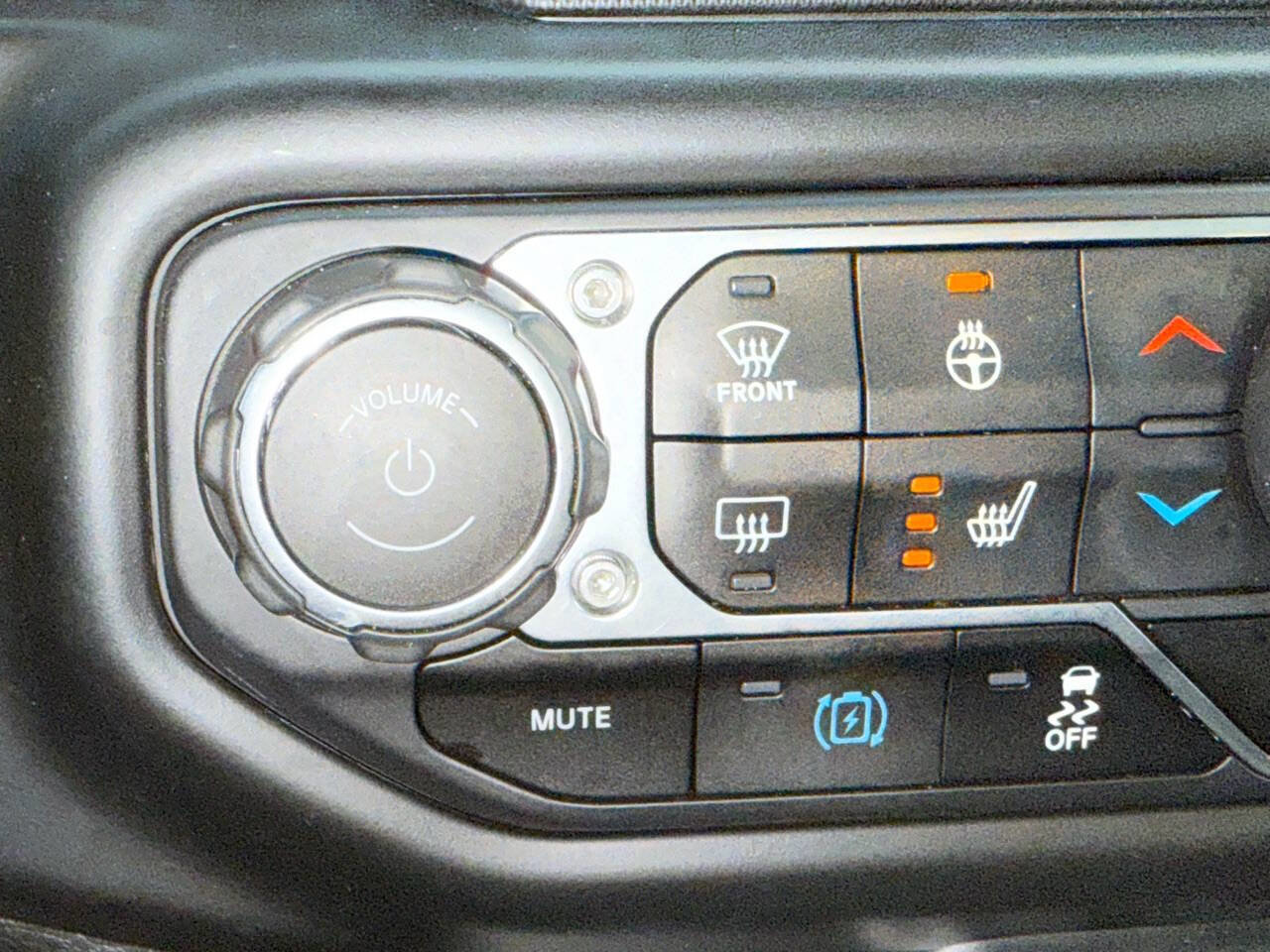Used 2022 Jeep Wrangler Unlimited Rubicon 4xe w/ Cold Weather Group image 26