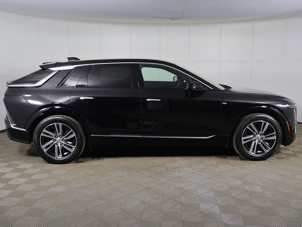 Used 2024 Cadillac Lyriq Luxury RWD image 15