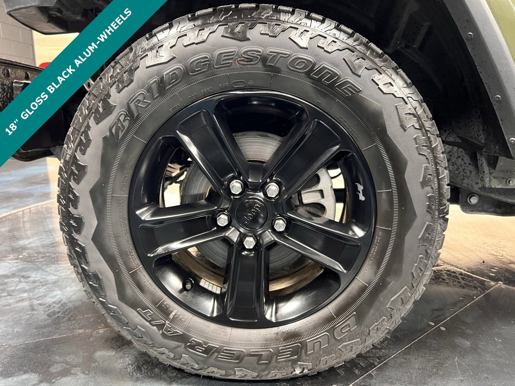 Used 2022 Jeep Wrangler Unlimited Sahara image 6