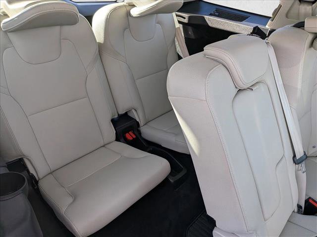 Used 2022 Volvo XC90 T5 Momentum w/ Climate Package image 22