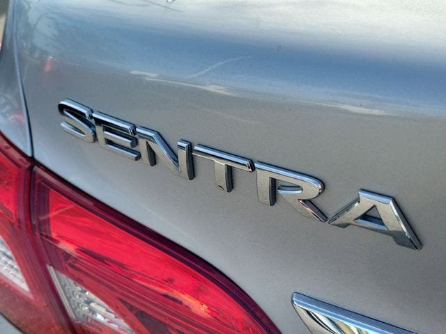 Used 2018 Nissan Sentra S FWD image 6