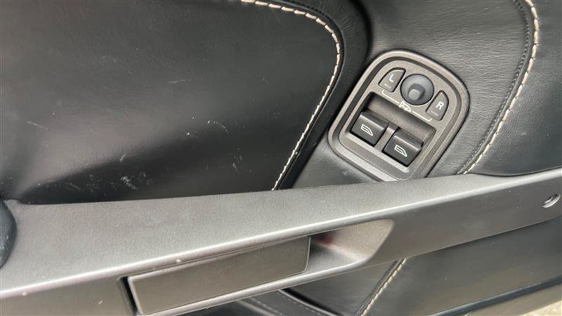 Used 2008 Aston Martin V8 Vantage Roadster RWD image 38