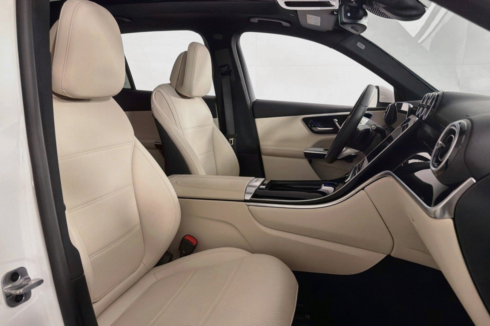 Certified 2026 Mercedes-Benz GLC 300 4MATIC image 7