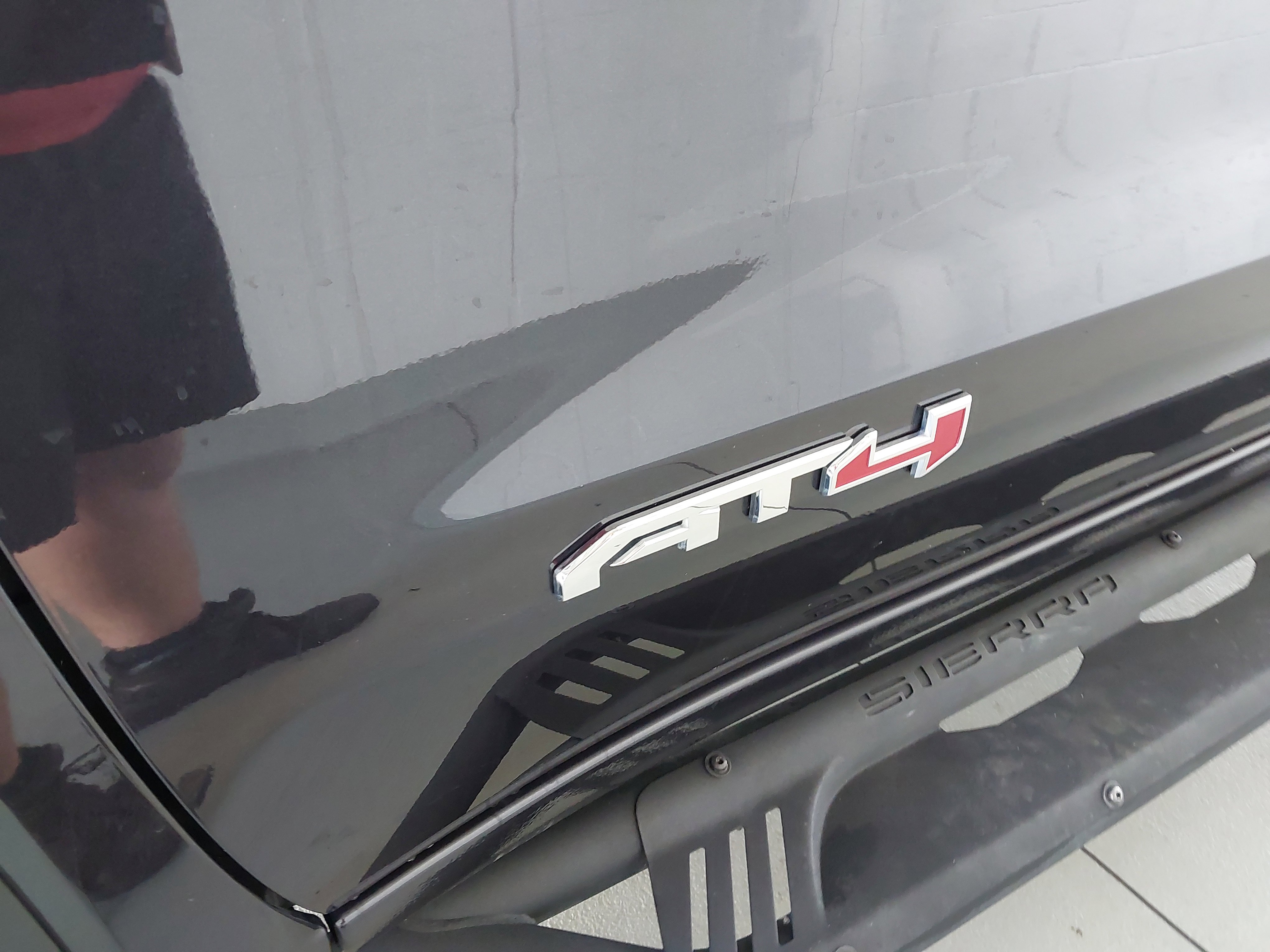 Used 2025 GMC Sierra 1500 AT4 image 32