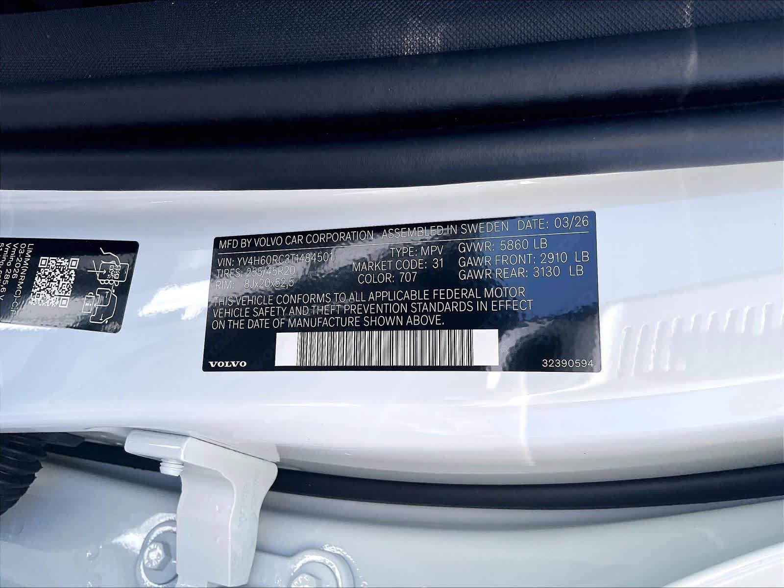New 2026 Volvo XC60 T8 Plus w/ Climate Package AWD/4WD image 35