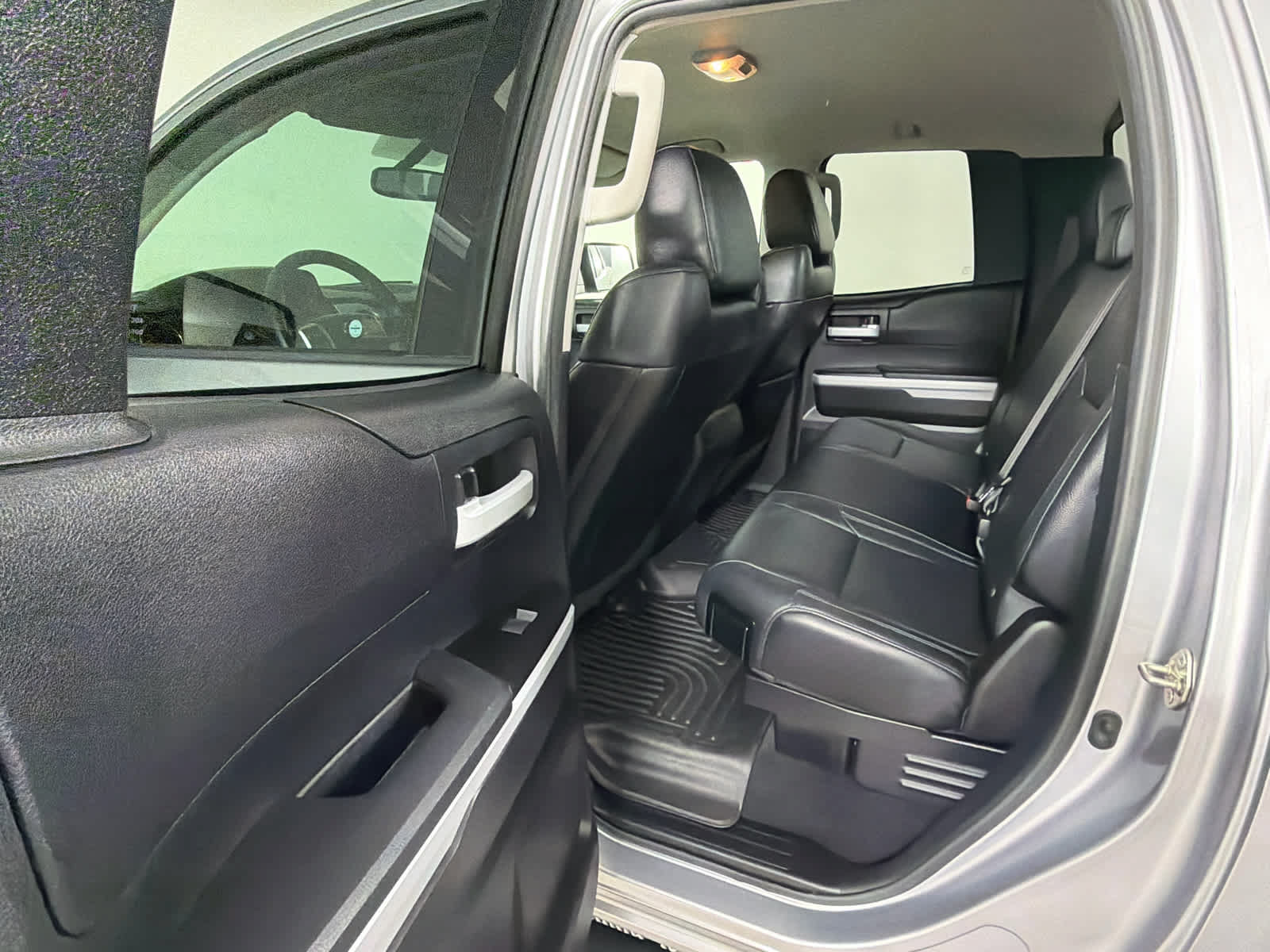 Used 2017 Toyota Tundra Limited w/ Limited Premium Package AWD/4WD image 17