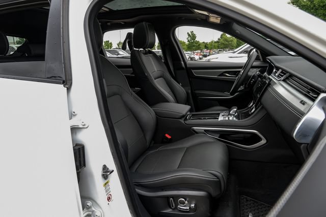 Used 2026 Jaguar F-PACE R-Dynamic S AWD/4WD image 43