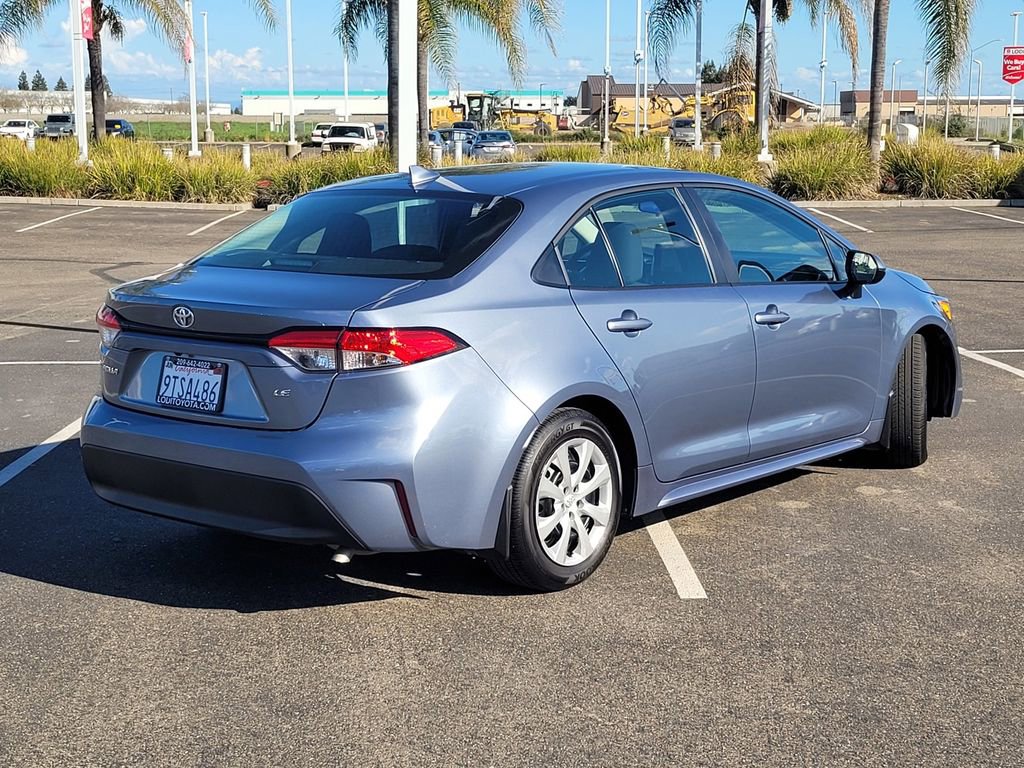 Used 2025 Toyota Corolla LE image 4