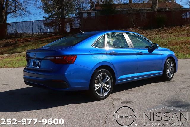 Used 2024 Volkswagen Jetta SE image 5