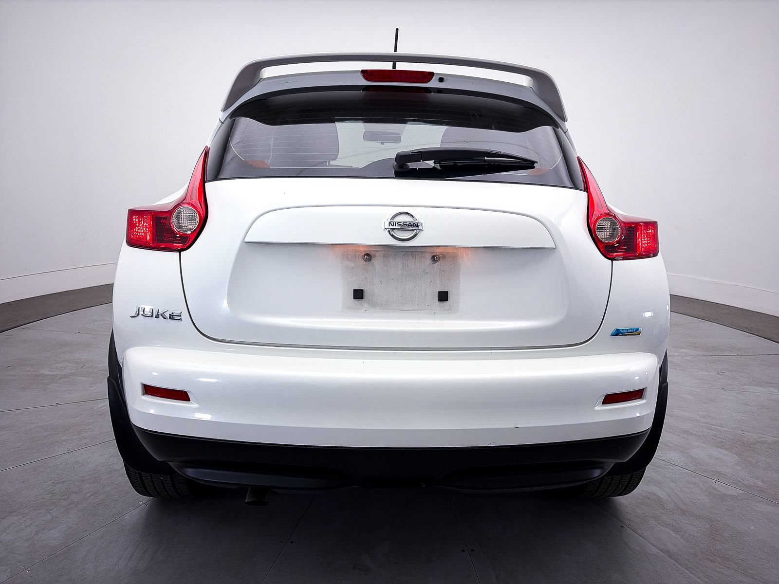 Used 2014 Nissan Juke S FWD image 8