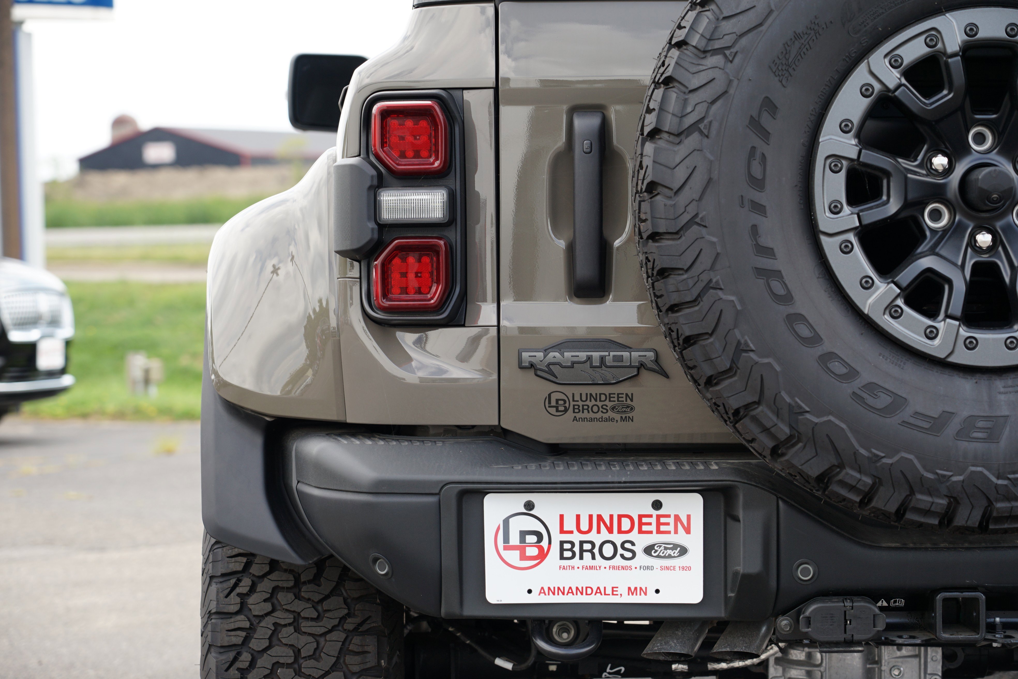 New 2025 Ford Bronco Raptor image 12