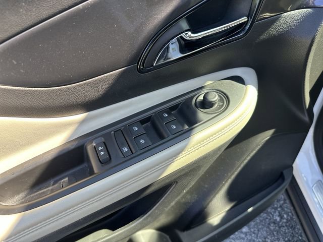 Used 2019 Buick Encore Preferred FWD image 17