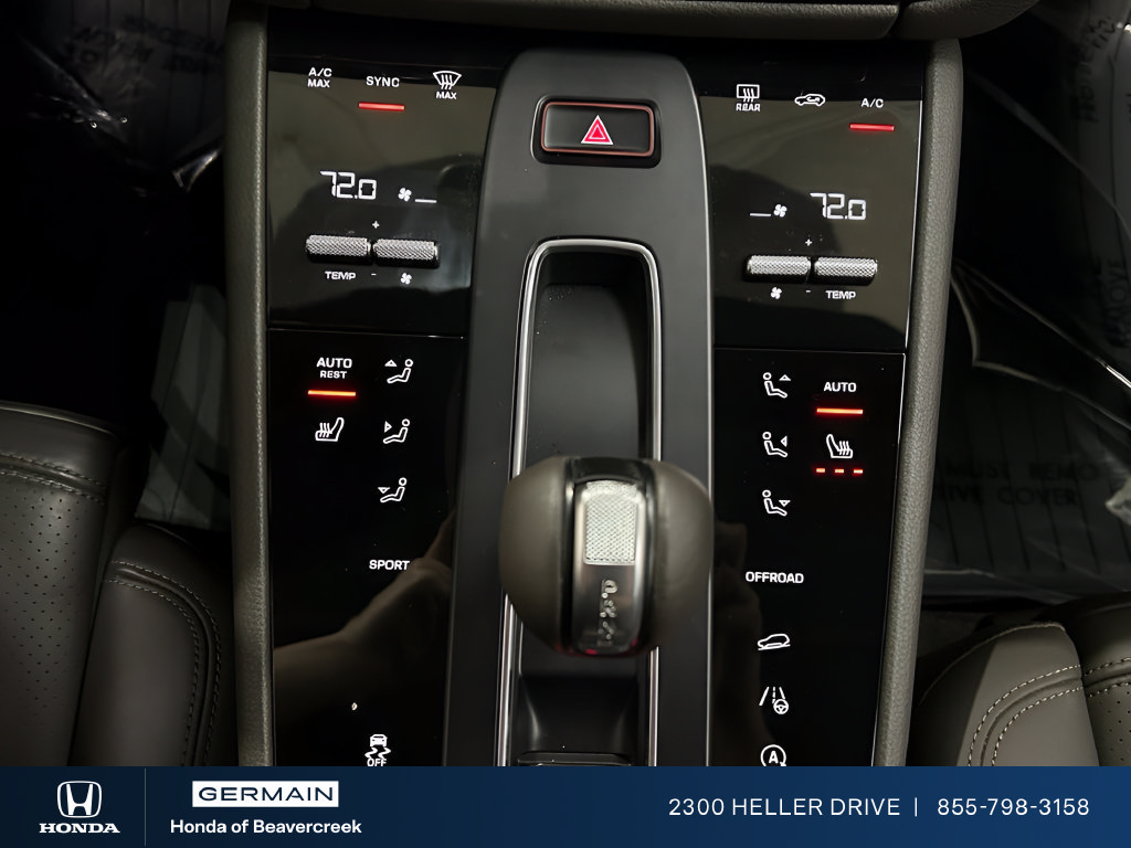Used 2022 Porsche Macan AWD/4WD image 20