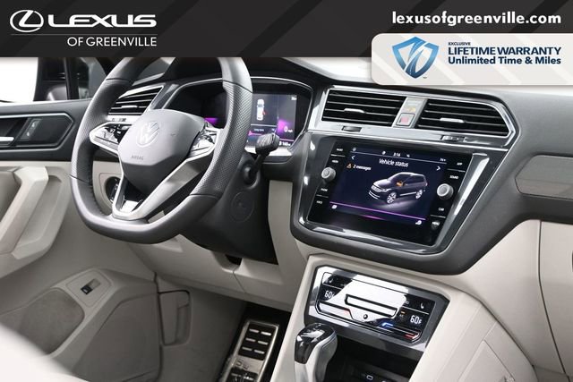 Used 2022 Volkswagen Tiguan SE R-Line FWD image 30