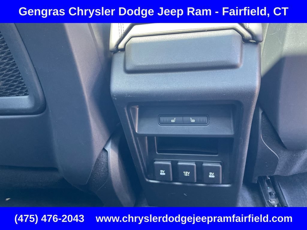Used 2019 Land Rover Discovery Sport HSE AWD/4WD image 29