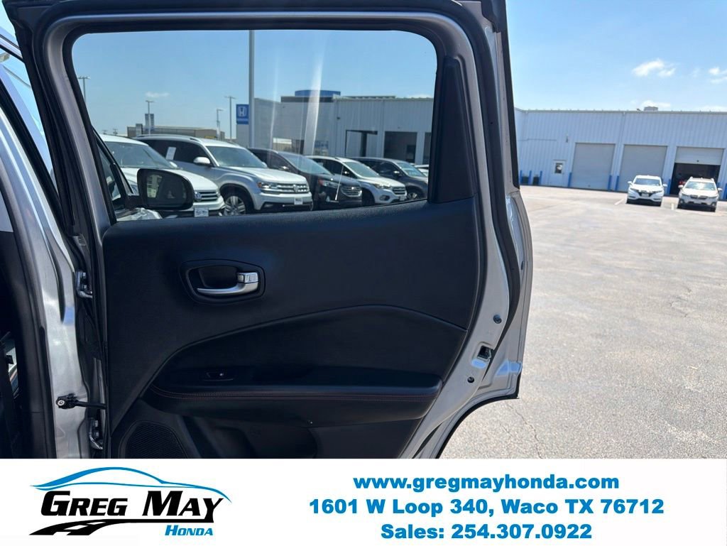 Used 2020 Jeep Compass Trailhawk AWD/4WD image 25