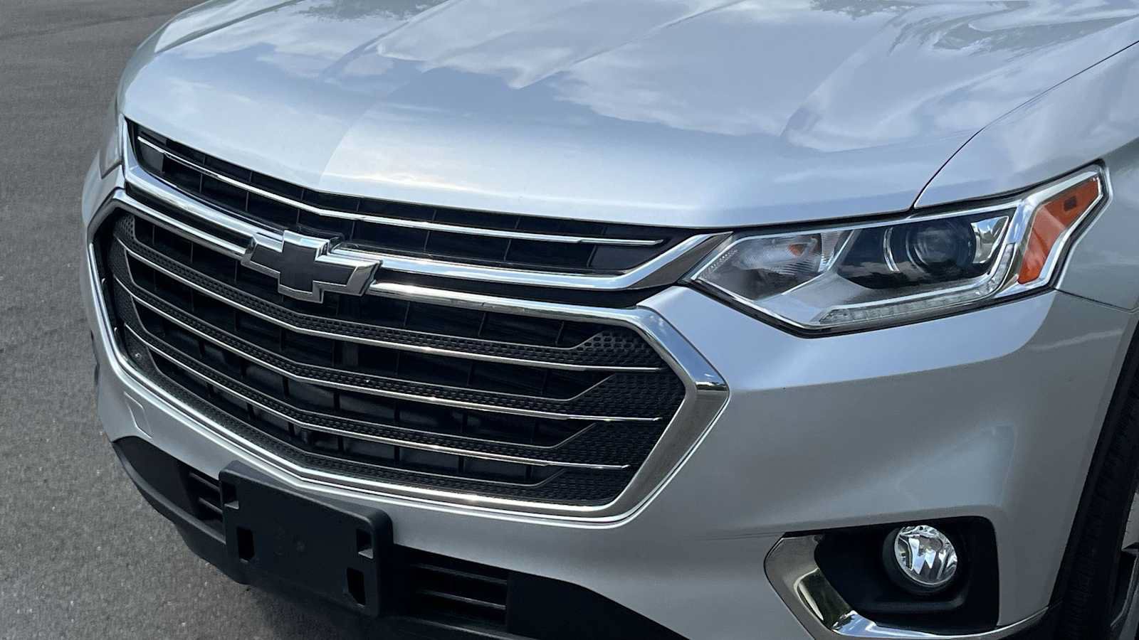 Used 2019 Chevrolet Traverse LT w/ LT Premium Package AWD/4WD image 22