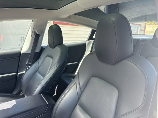Used 2019 Tesla Model 3 Standard Range Plus RWD image 10