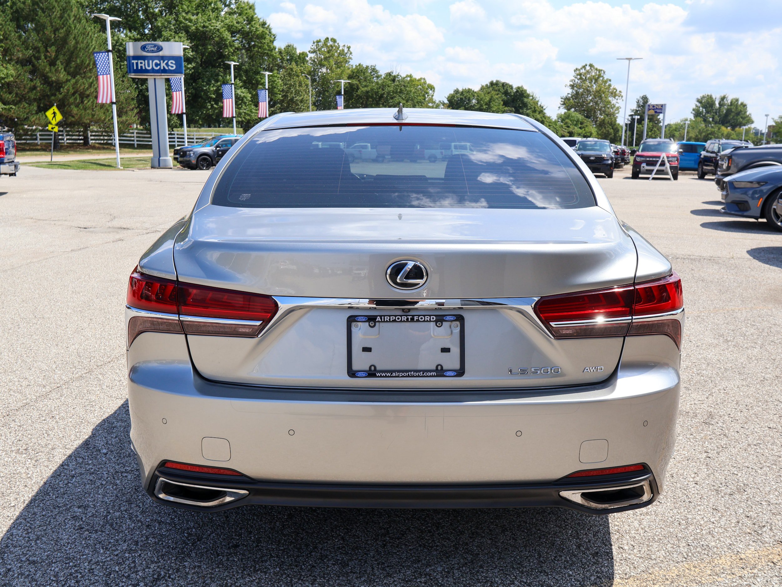 Used 2018 Lexus LS 500 AWD w/ Interior Upgrade Package image 4