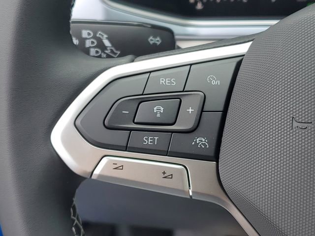 New 2025 Volkswagen Taos SE image 14