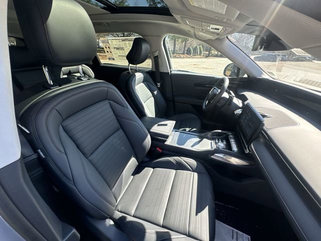 New 2026 Lincoln Nautilus Reserve AWD/4WD image 27