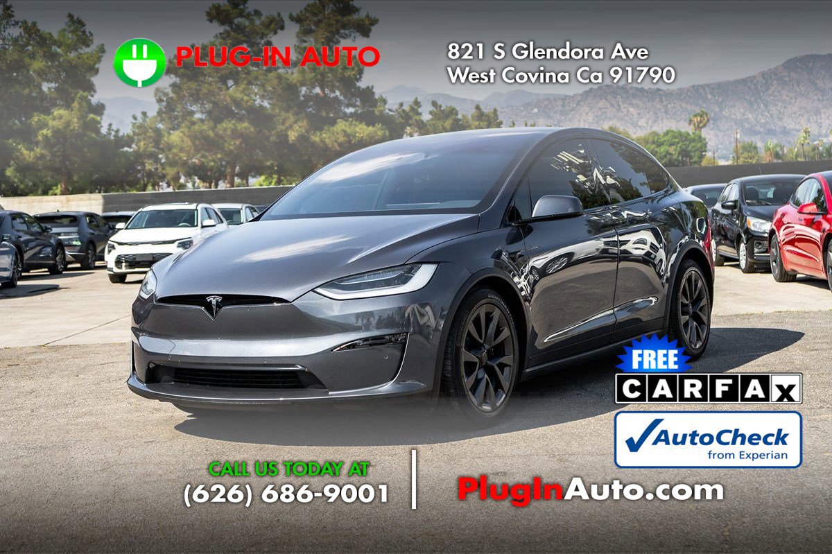 Used 2023 Tesla Model X image 1