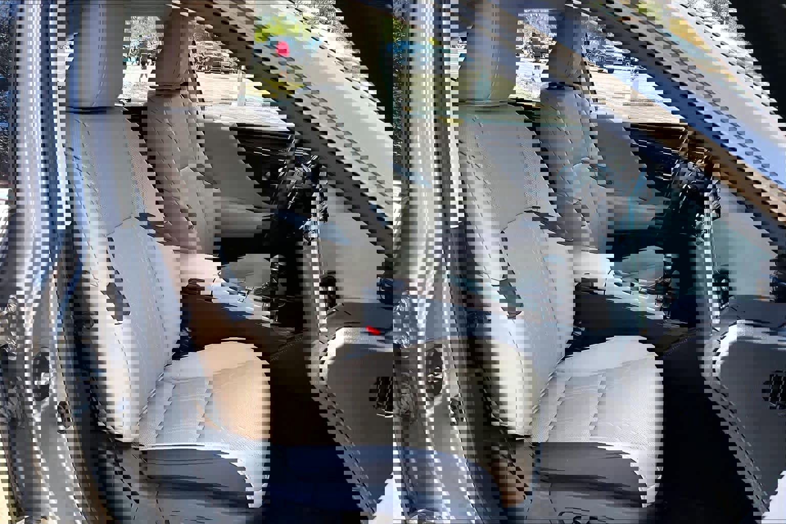 Used 2021 Lexus ES 350 Ultra Luxury w/ Accessory Package 2 image 9