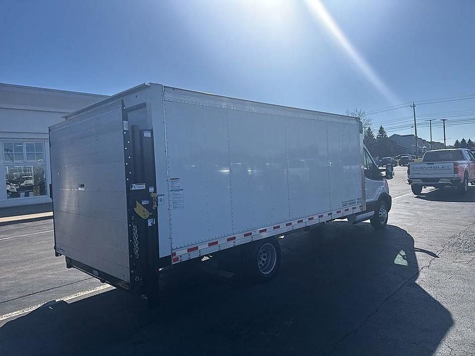 Used 2023 Ford Transit 350 Low Roof DRW RWD image 5