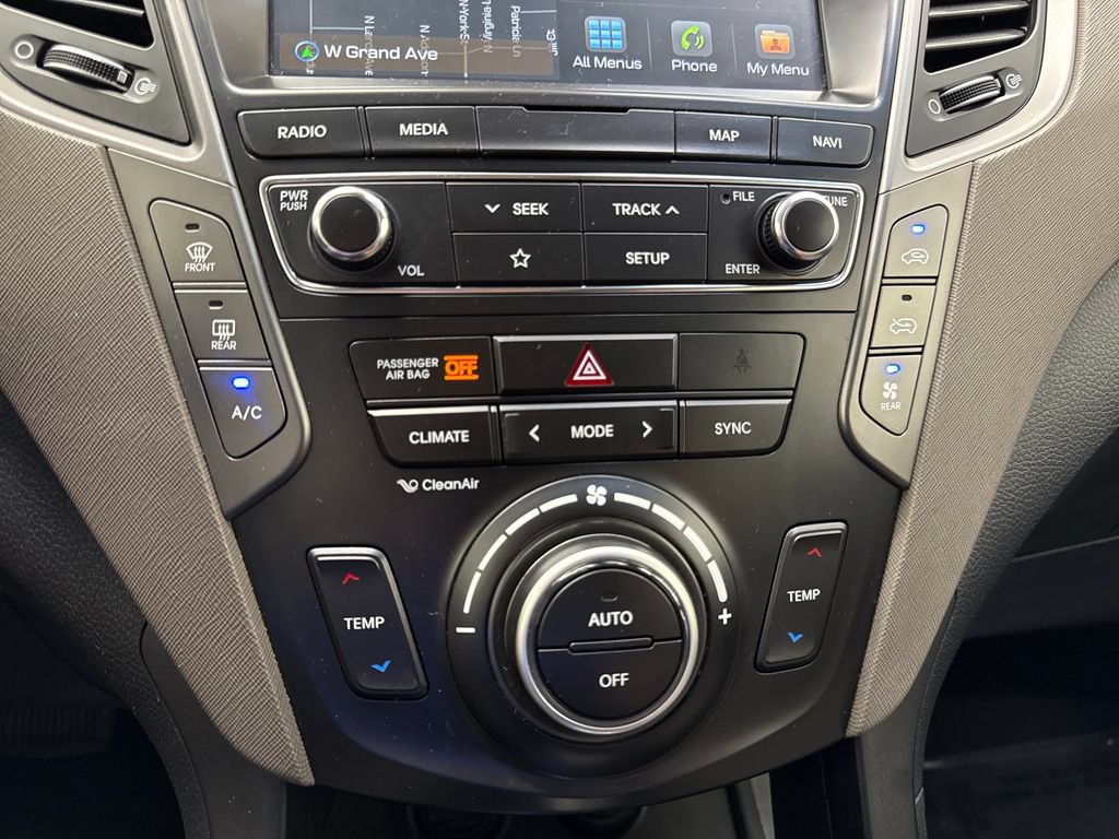 Used 2019 Hyundai Santa Fe XL AWD/4WD image 21
