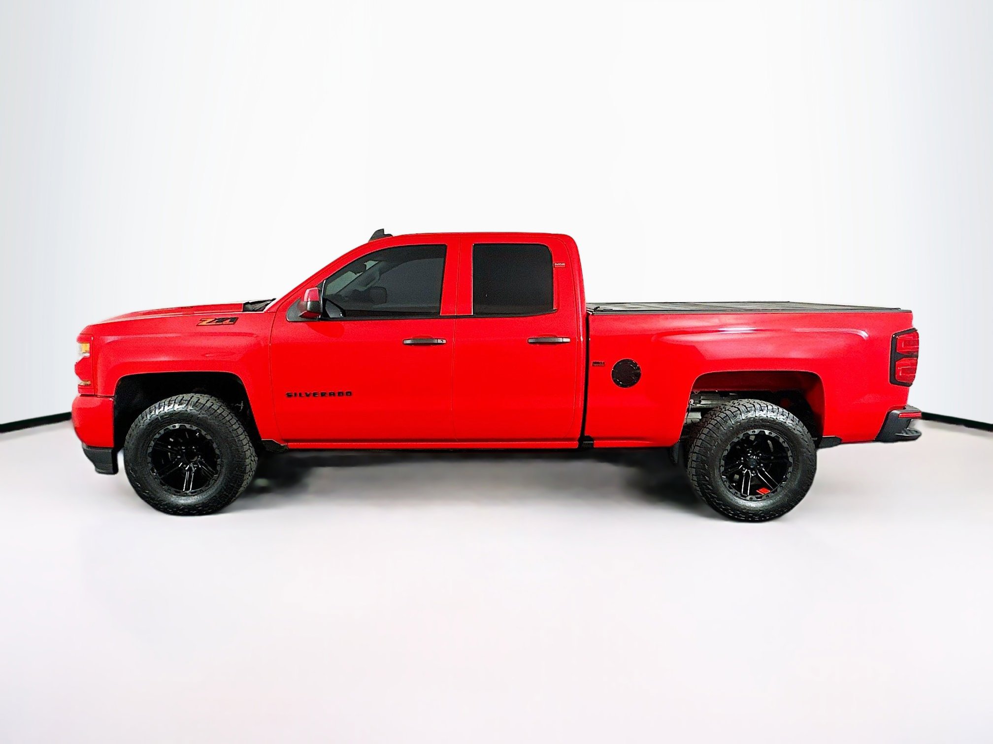 Used 2016 Chevrolet Silverado 1500 Custom w/ Custom Convenience Package RWD image 4