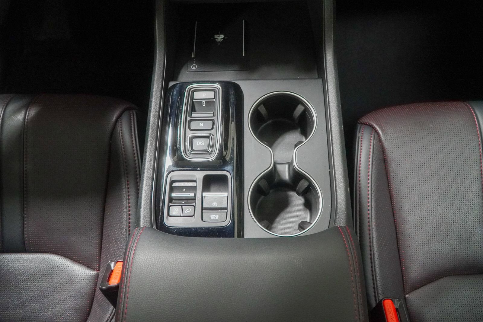 Certified 2025 Honda Pilot Black Edition image 40