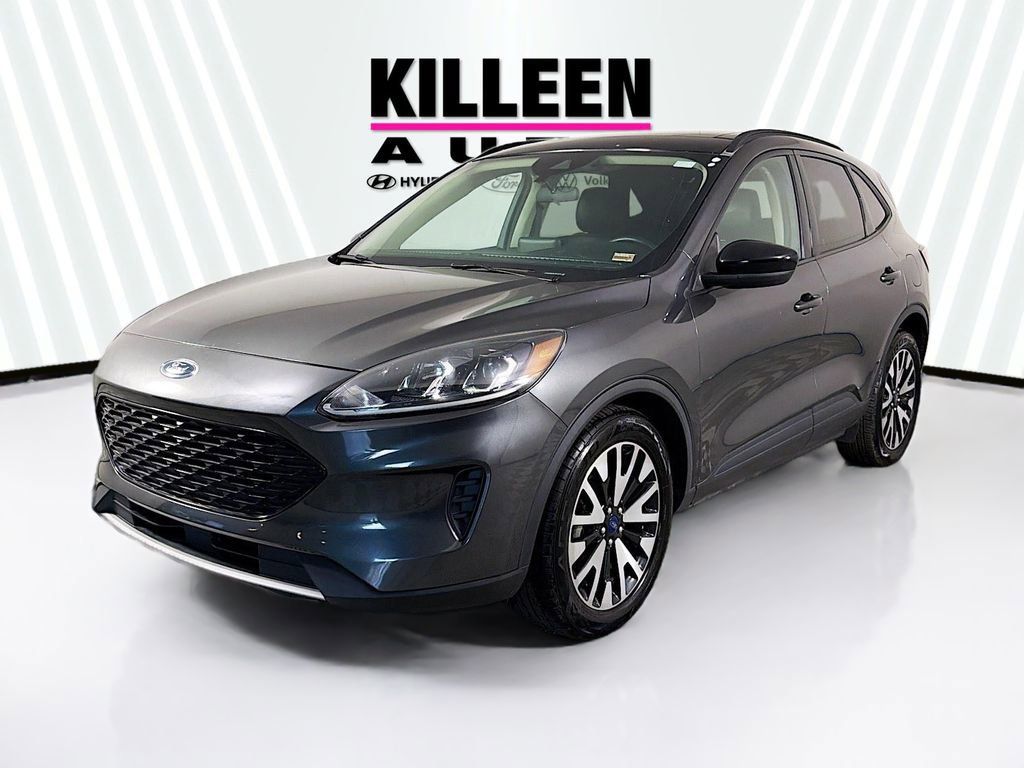 Used 2020 Ford Escape SE Sport image 3