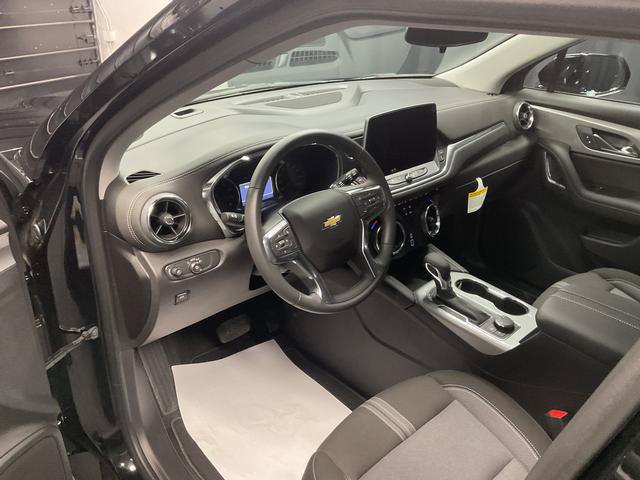 Used 2026 Chevrolet Blazer LT AWD/4WD image 8