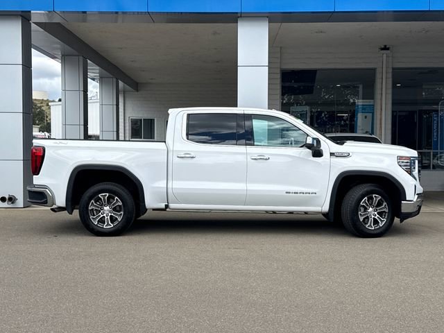 Used 2025 GMC Sierra 1500 SLT AWD/4WD image 2