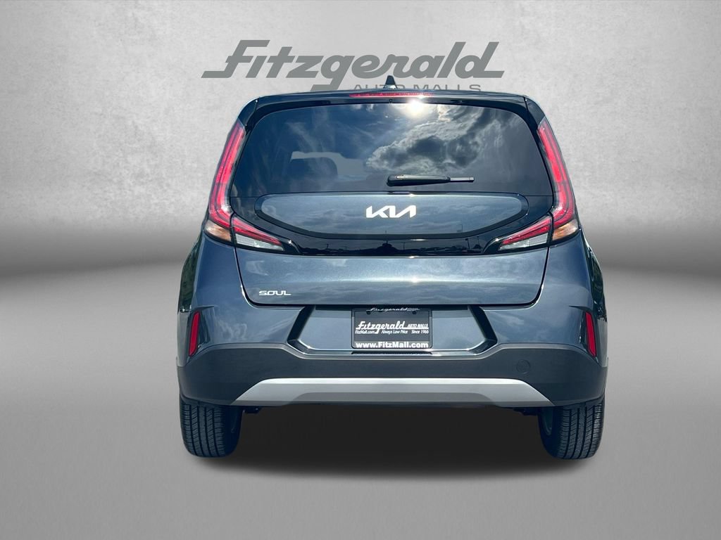 Used 2025 Kia Soul LX w/ LX Technology Package FWD image 7