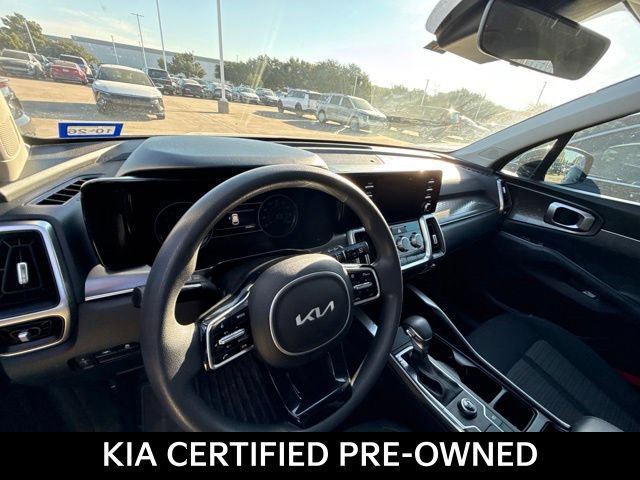 Certified 2022 Kia Sorento LX FWD image 9