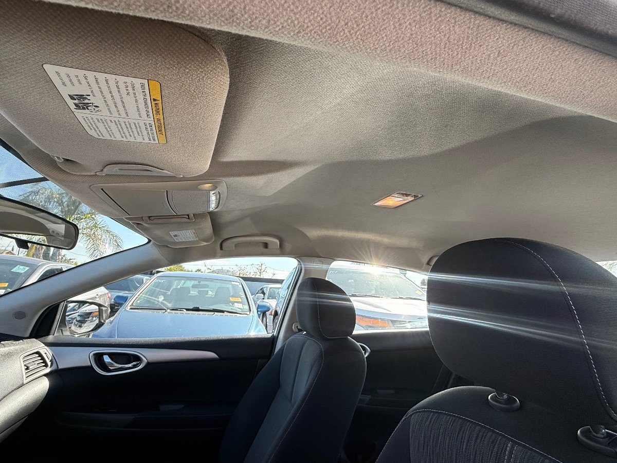 Used 2011 Nissan Sentra 2.0 SR FWD image 25